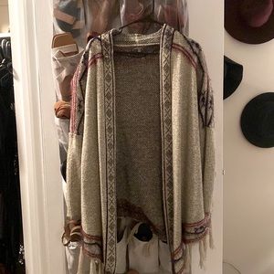 Beige/burgundy/black cardigan